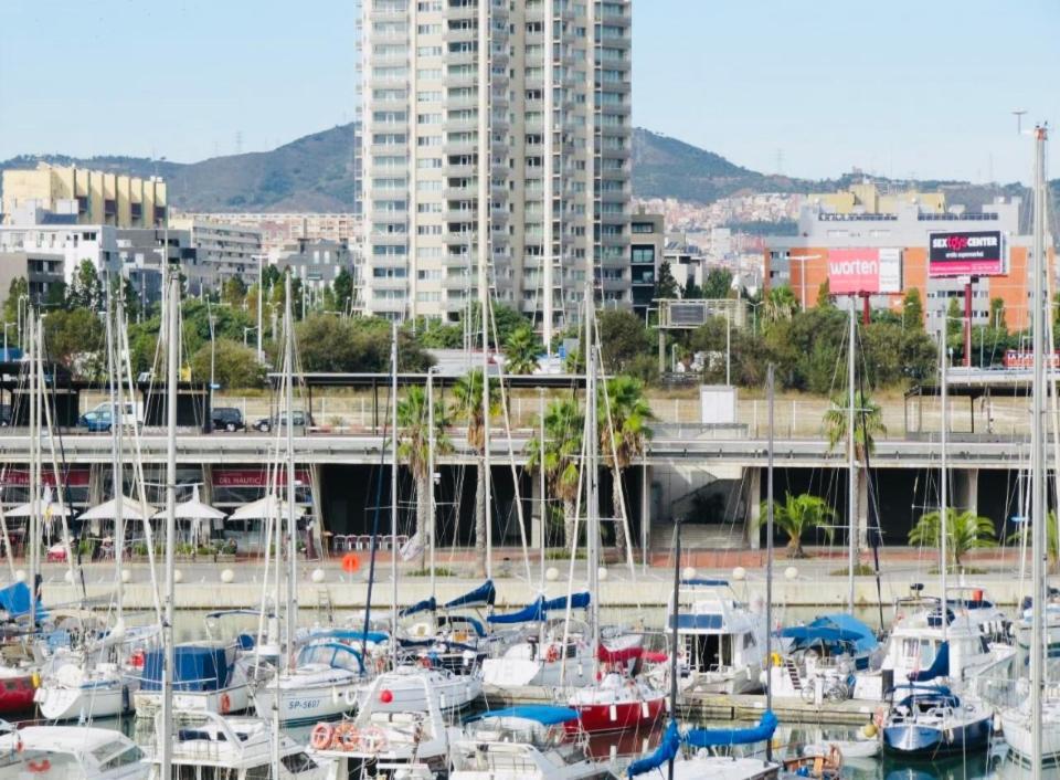 Forum De Barcelona Sea View Apartment With Garage Parking サン・アドリア・デ・ベソス エクステリア 写真