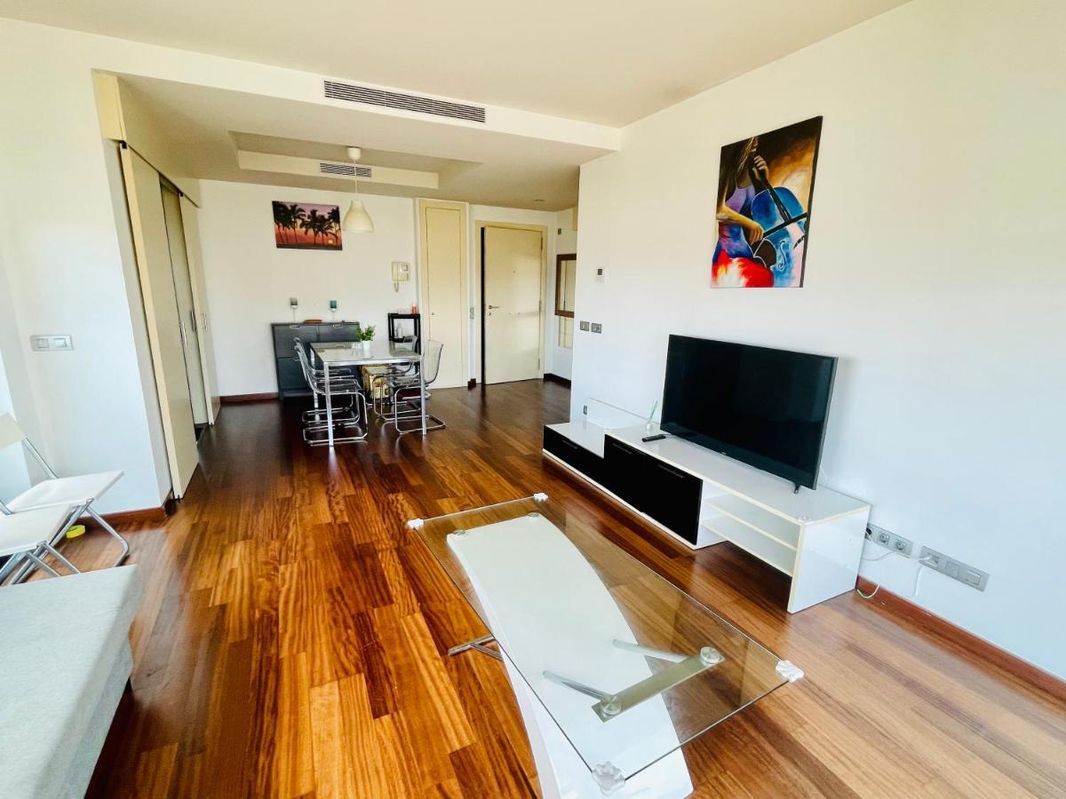 Forum De Barcelona Sea View Apartment With Garage Parking サン・アドリア・デ・ベソス エクステリア 写真