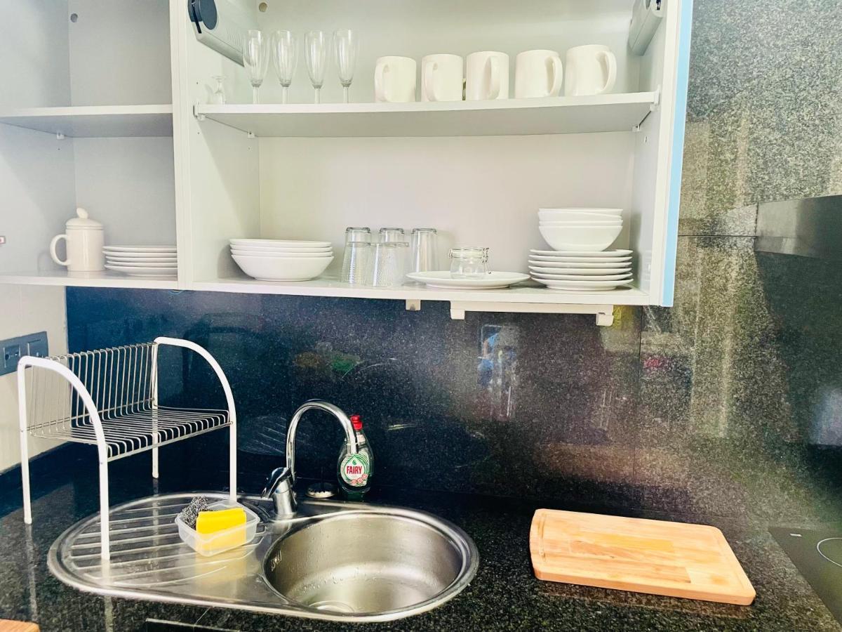 Forum De Barcelona Sea View Apartment With Garage Parking サン・アドリア・デ・ベソス エクステリア 写真